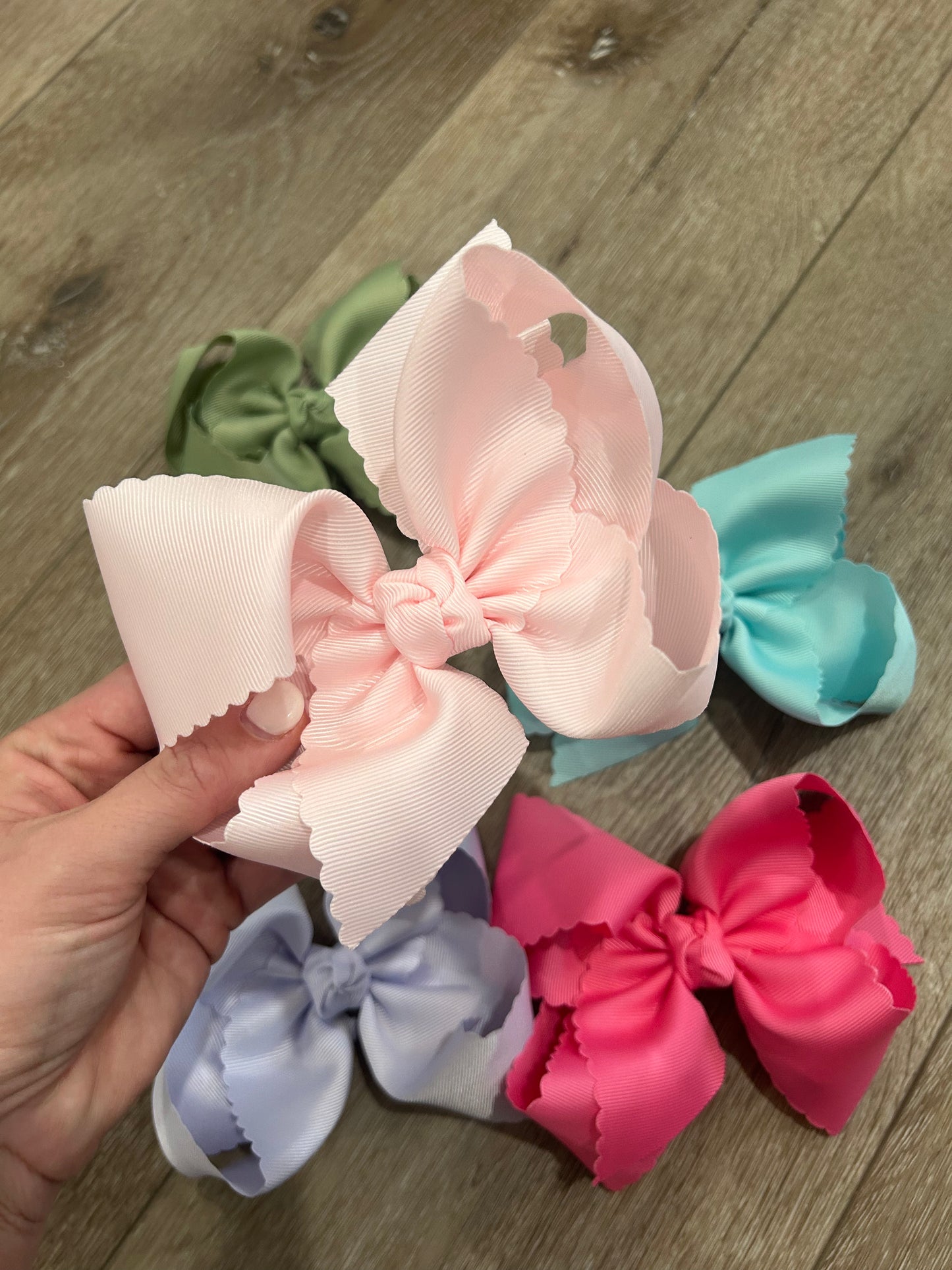 X-Large Powder Pink Bow - 5.5”