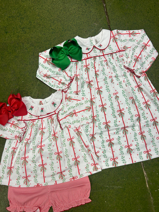 Christmas bows and mistletoes bloomer set